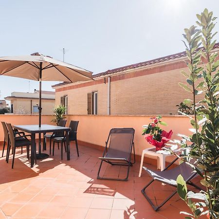 360 Guesthouse - Apartment With Terrace Fiumicino Exteriör bild