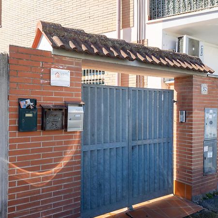 360 Guesthouse - Apartment With Terrace Fiumicino Exteriör bild