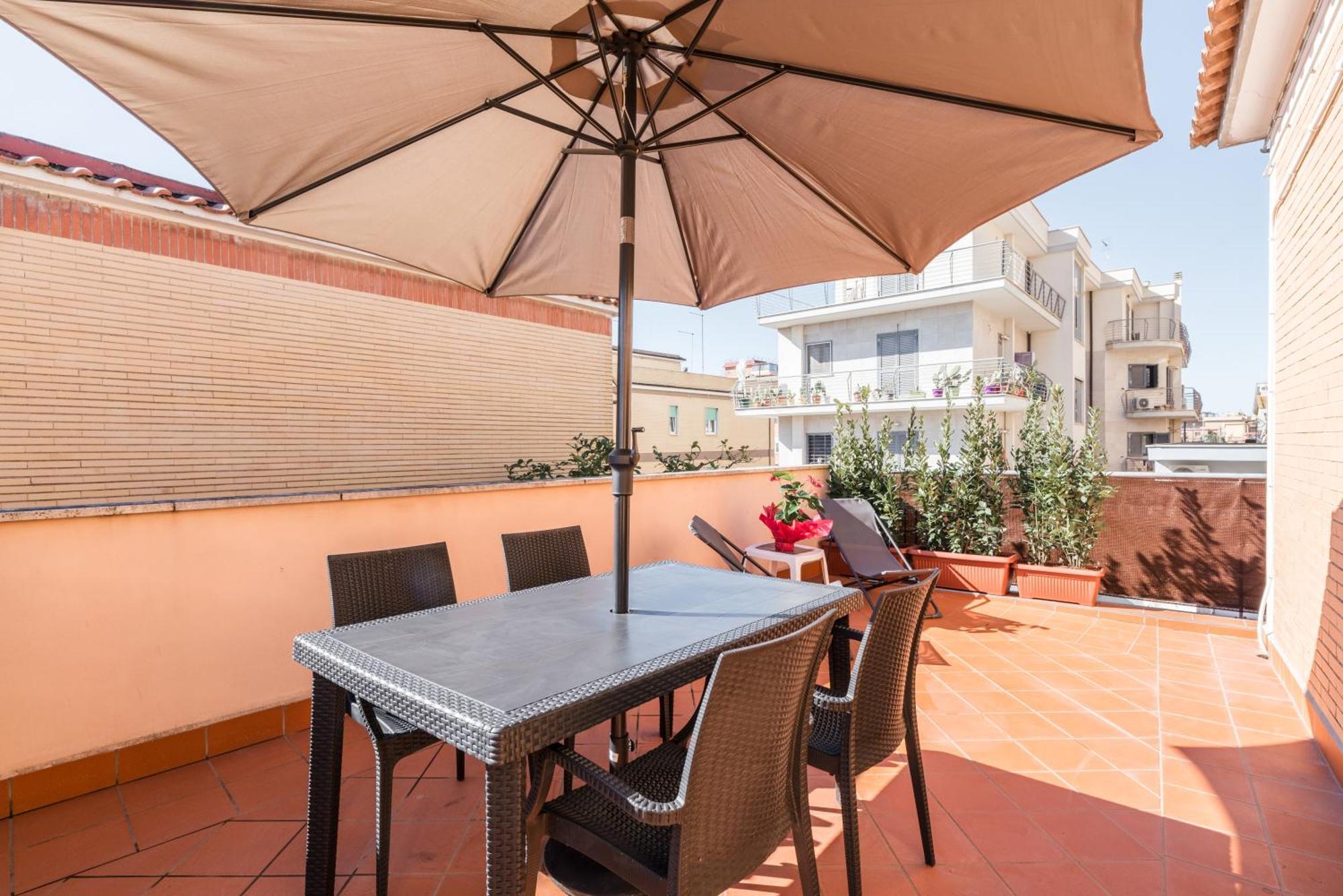 360 Guesthouse - Apartment With Terrace Fiumicino Exteriör bild